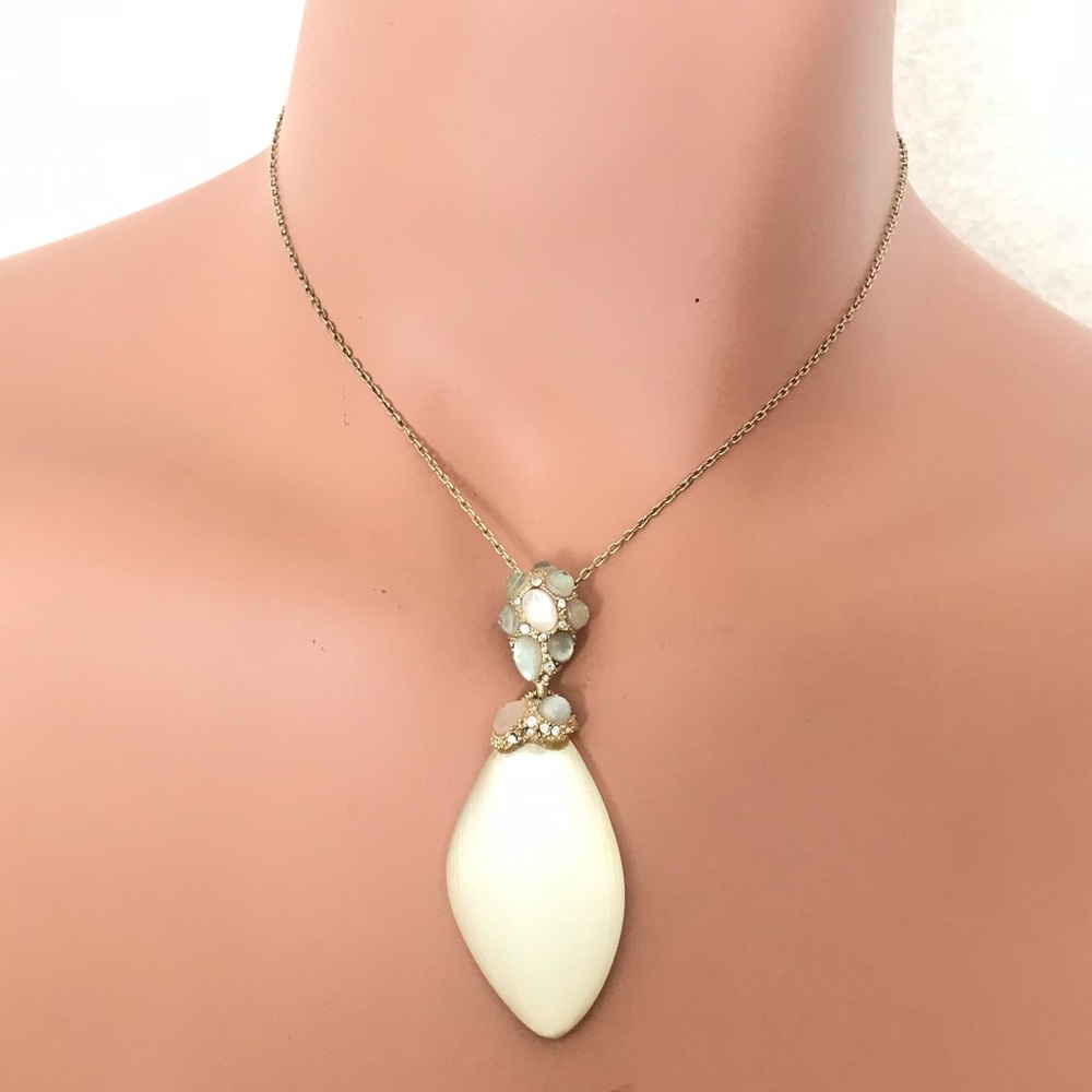 Alexis Bittar pendant champagne lucite necklace w/crystals in gold tone setting